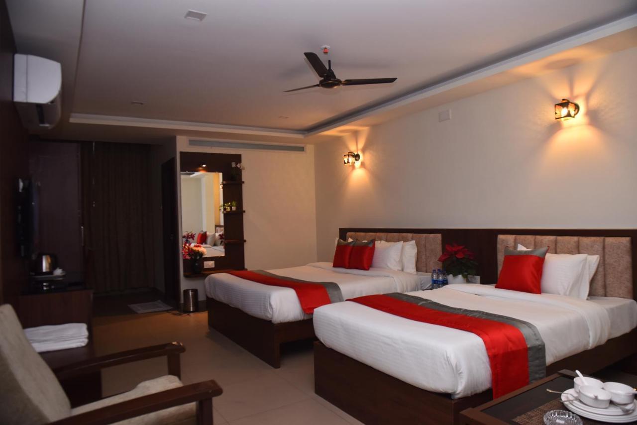Апартаменти M R Residency Dharwad. Екстер'єр фото