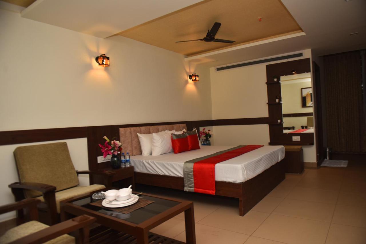 Апартаменти M R Residency Dharwad. Екстер'єр фото