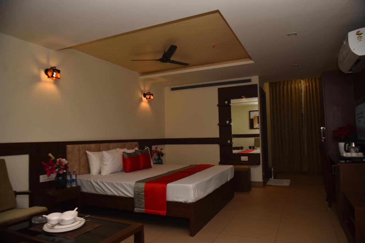 Апартаменти M R Residency Dharwad. Екстер'єр фото